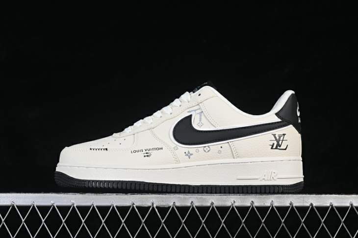 Picture of Air Force 1 _SKUfw22025163779334621fw